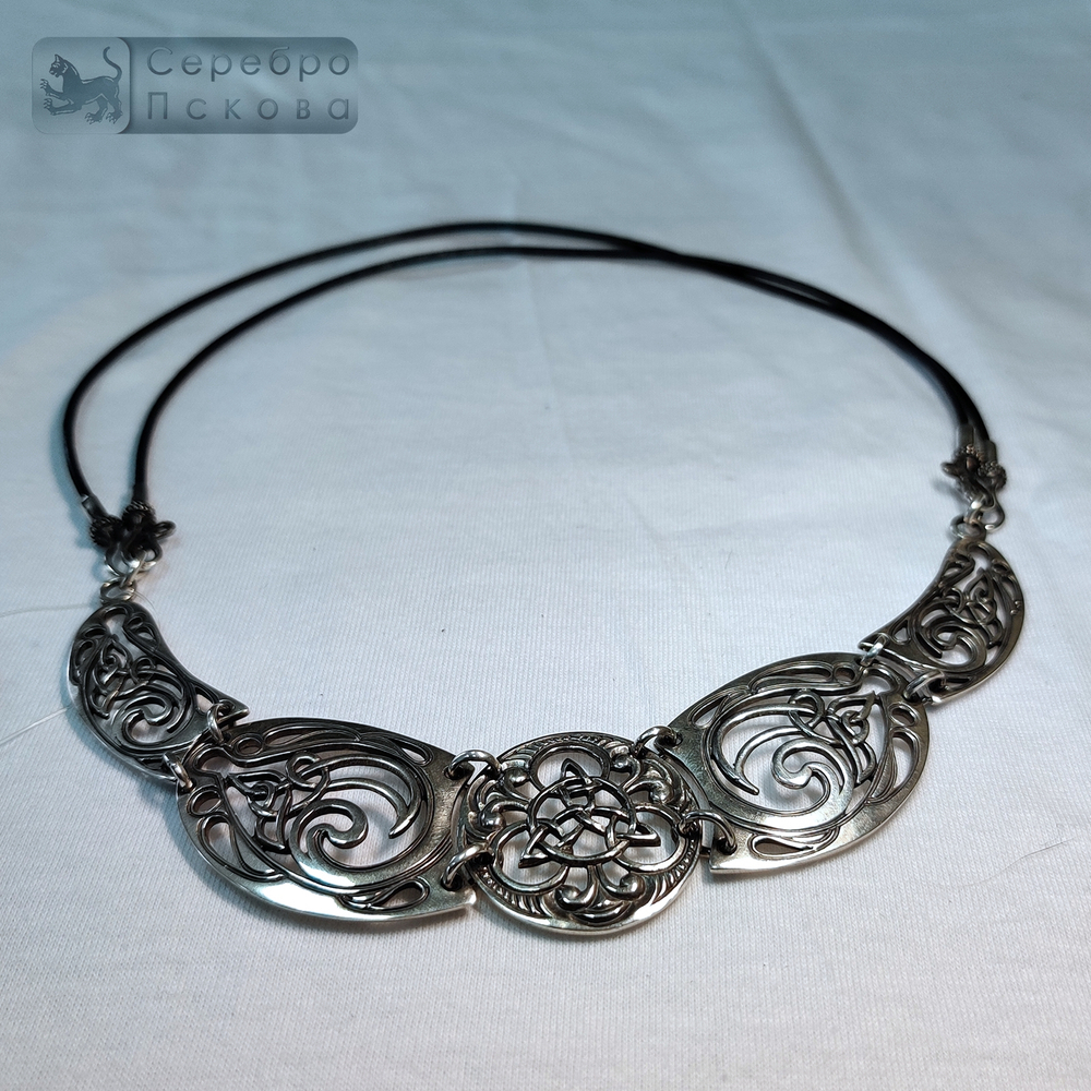 Гривна "Щит"