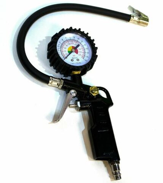 Пистолет для подкачки колес (с манометром до 16атм) МаякАвто (м030)