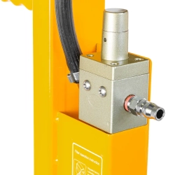 Домкрат подкатной пневмогидравлический в комплекте с удлинителями, 80/40/20т (h min 210мм, h max 620мм, 6 бар) JCB JCB-TRA60-3AL[из 2-ух частей]