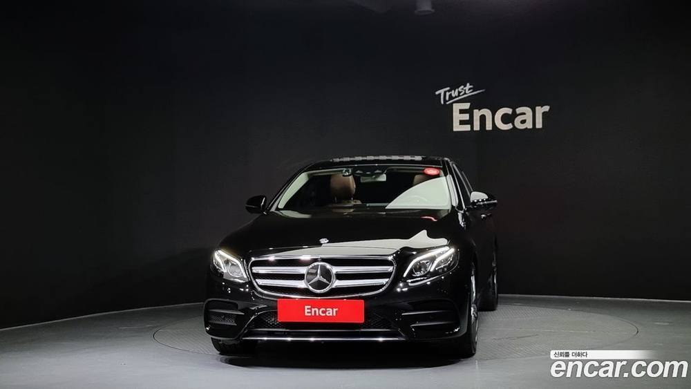 Mercedes-Benz E-Class W213 E300 4MATIC AMG Line (06.2020)