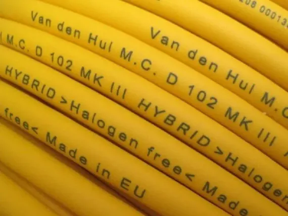 Van Den Hul The D-102 III 3T Hybrid 2RCA-2RCA 0.8m
