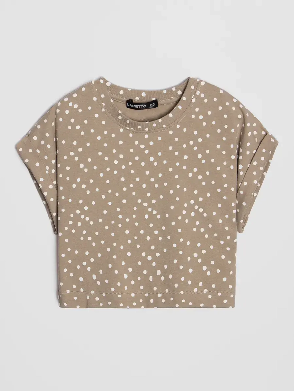 Бежевая футболка для девочки в горошек в школу