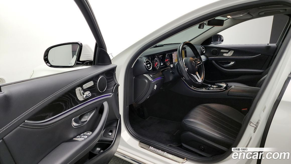 Mercedes-Benz E-Class W213 E220d 4MATIC Exclusive (05.2020)