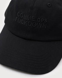 COMME DES FUCKDOWN КЕПКА ЧЕРНАЯ