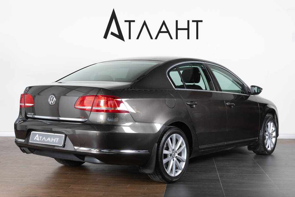 Volkswagen Passat, 2012 год