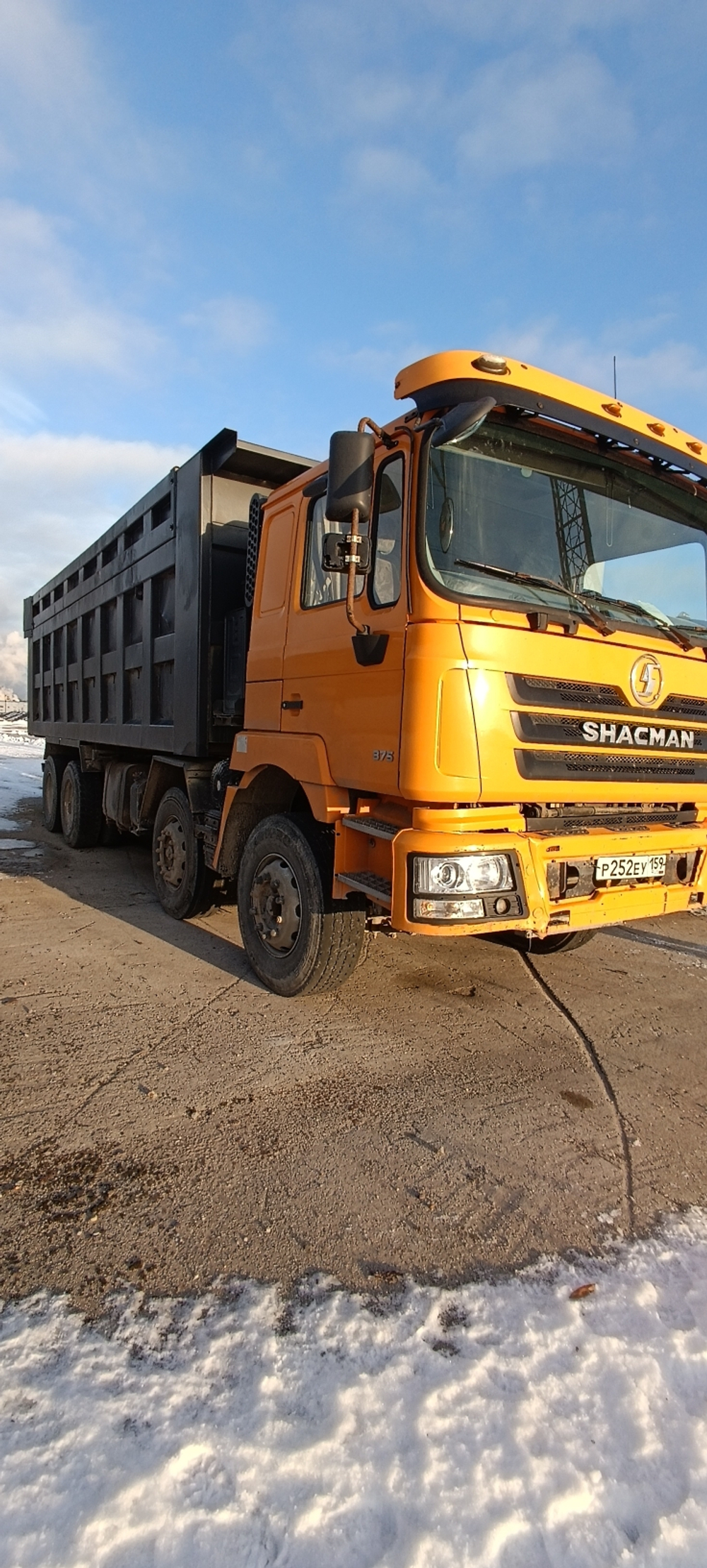 Shacman (Shaanxi) SX* 8x4 Самосвал SX3318DT366 (Дизельный, 11,6 л, 375 л.с., МТ)