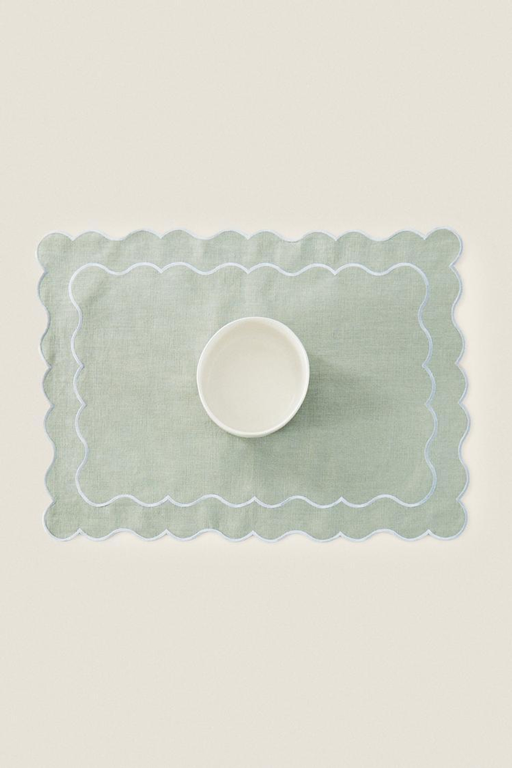 ZARA HOME ЛЬНЯНАЯ САЛФЕТКА С ВОЛНИСТЫМИ КРАЯМИ, ЗЕЛЕНЫЙ