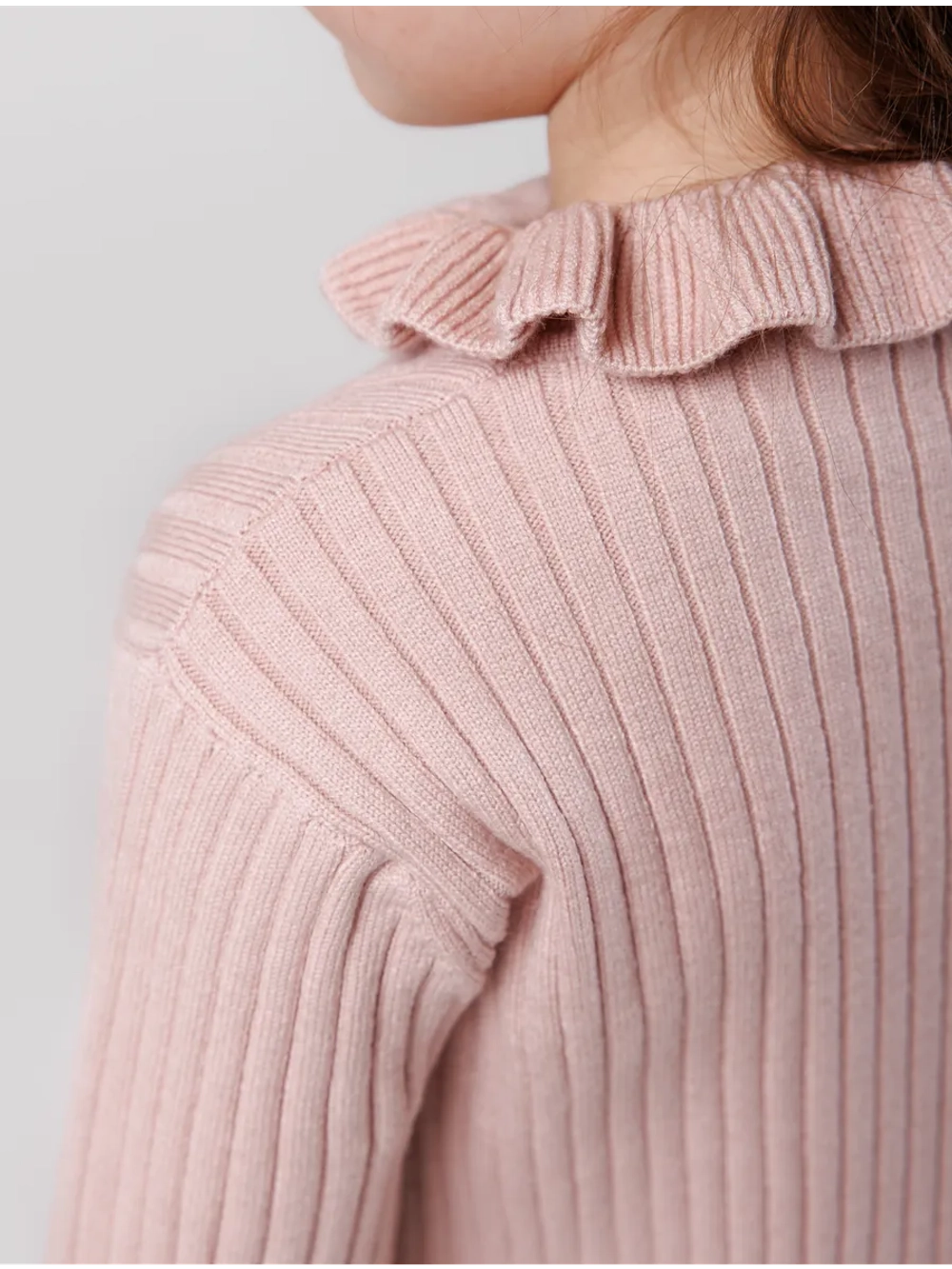 Джемпер для девочки с воланами