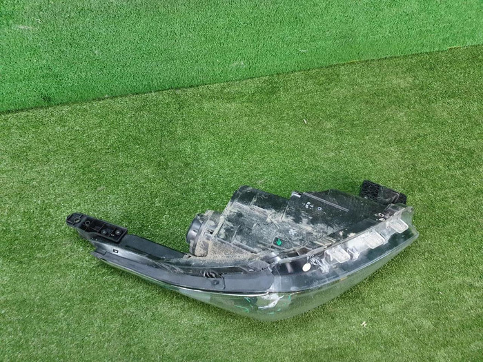 Битая Фара левая Hyundai I30 2 GD (2011-2015) галоген