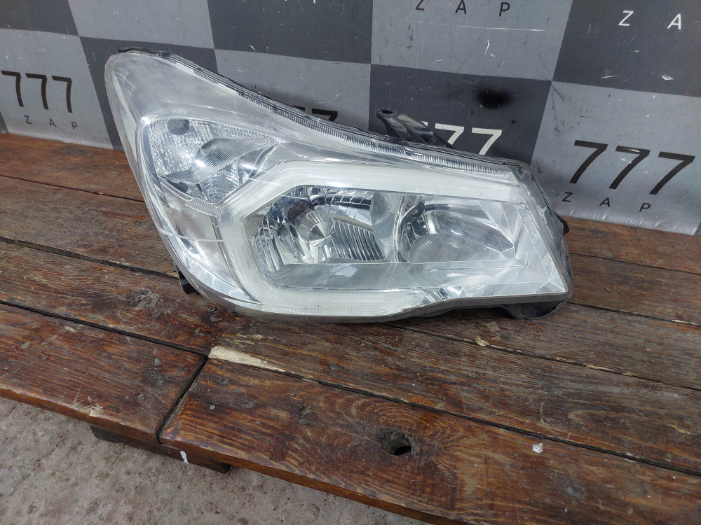 Фара правая ксенон Subaru Forester 4 (SJ/S13) 12-16 Б/У Оригинал 84002SG020
