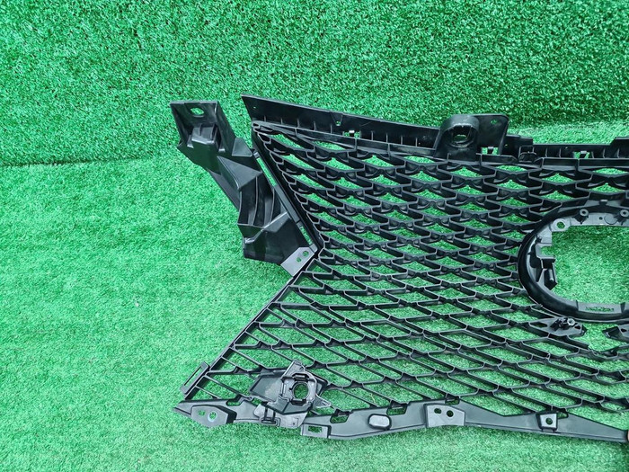 Решетка радиатора Lexus RX 4 (2015-2019) F-Sport