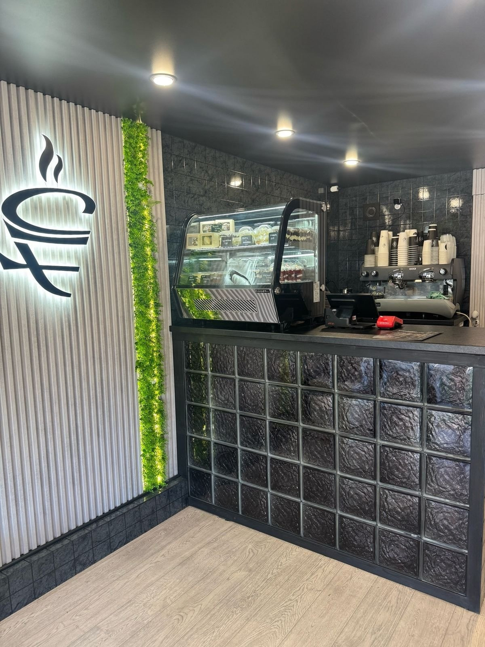 Стеклоблок Айс черный Vitrablok 19,7x19,7x8