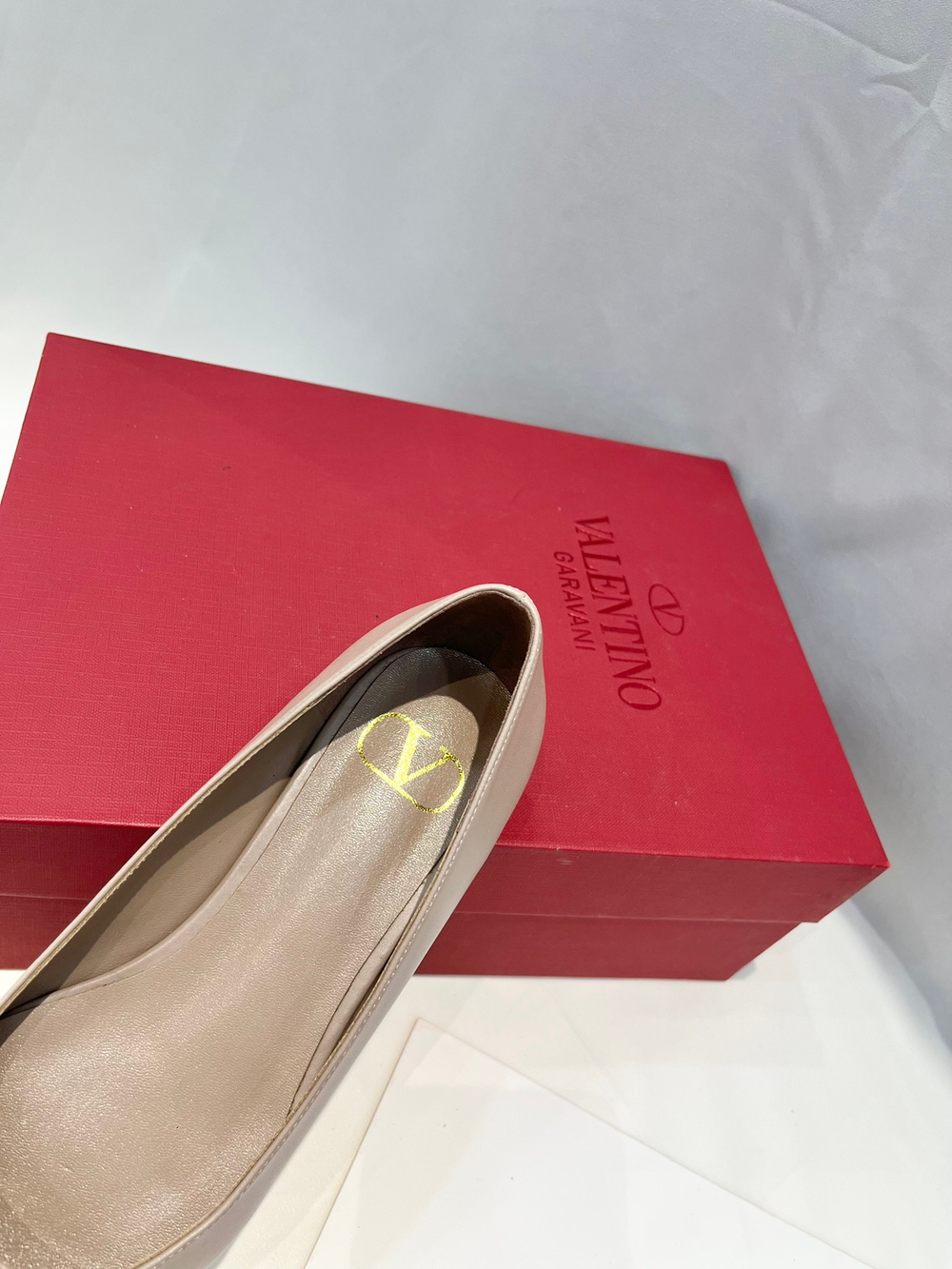 Valentino Vlogo Ballet Flat