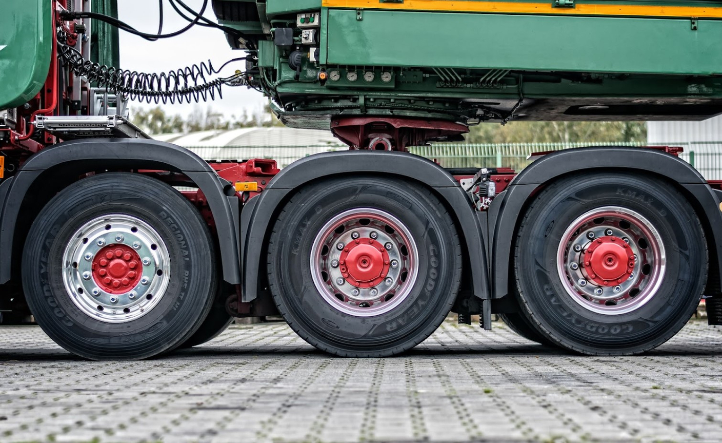 Грузовые шины 315 80 R 22.5: надёжность и безопасность для вашего транспорта