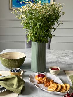 Блюдо сервировочное Clams серого цвета из коллекции Sea treasures