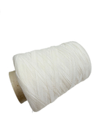 Пряжа на бобине 380г -100% натуральный шелк ленточный (Италия) - белый 100г-280м