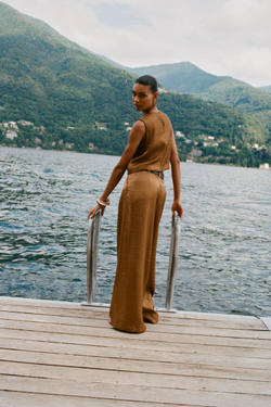 ZARA АТЛАСНЫЙ ТОП НА ЗАПÁХ, КАРАМЕЛЬНЫЙ