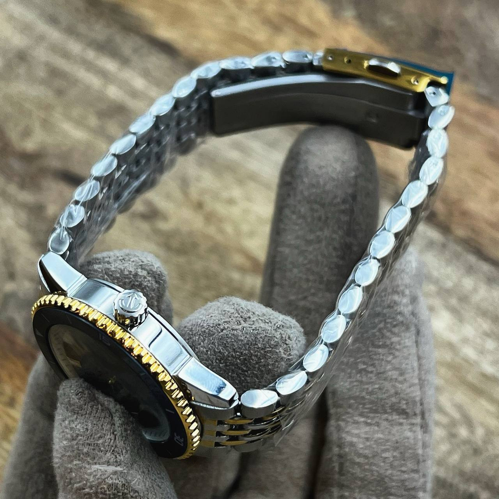 Часы Rado