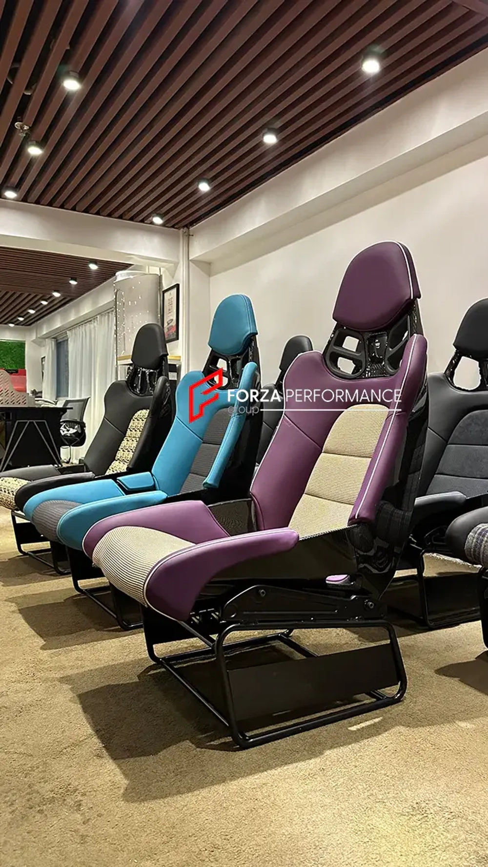 Офисное кресло карбоновое ковшевое