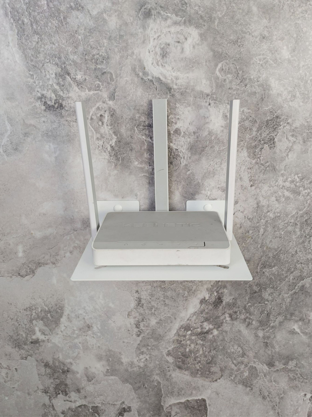 Полка для ТВ приставки, wifi роутера и умной колонки