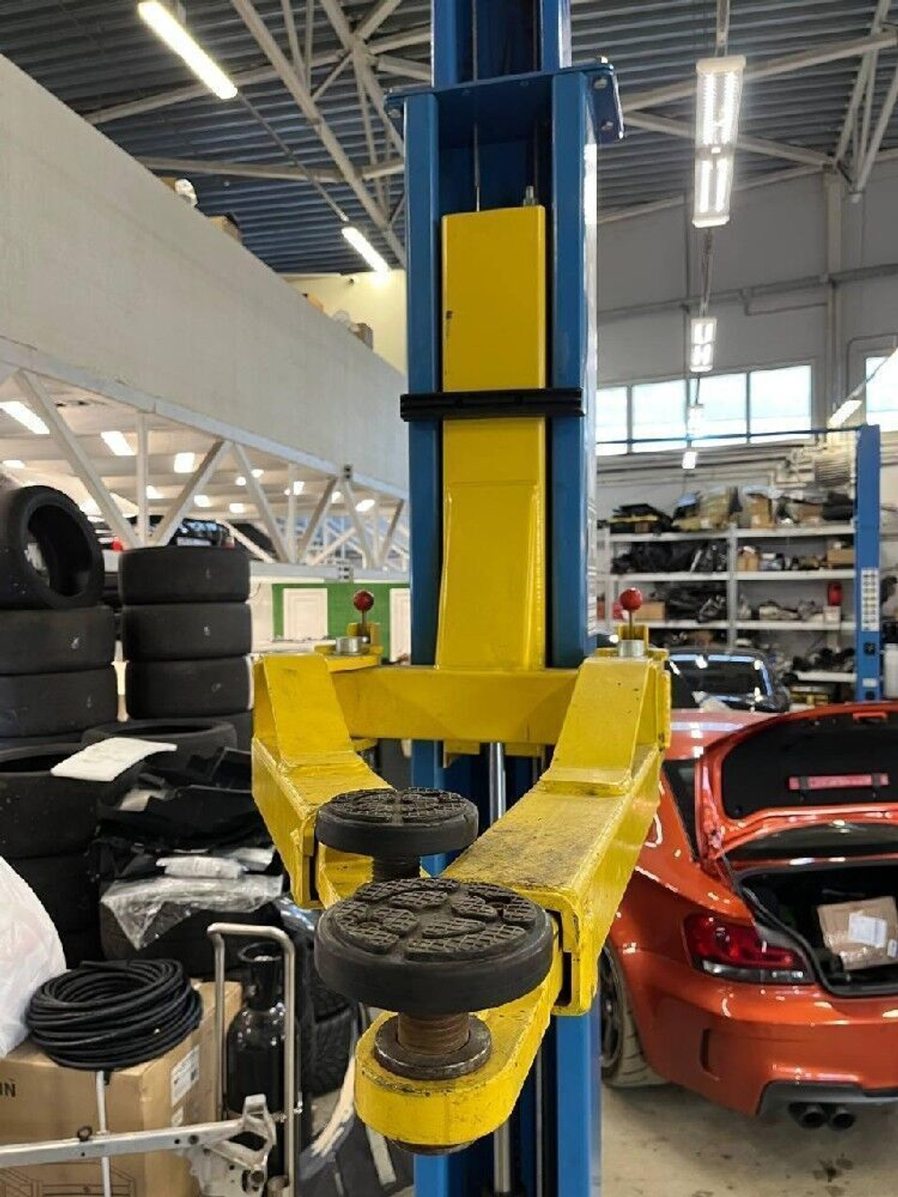 Двухстоечный гидравлический подъемник System T4i-1114 с верхней синхронизацией