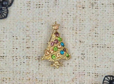 Брошь, р. 4.5х3 см