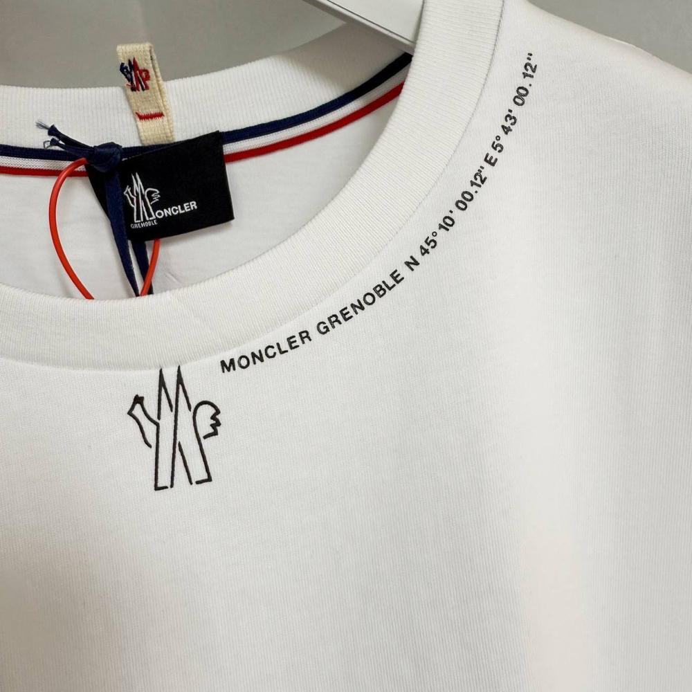 Футболка Moncler