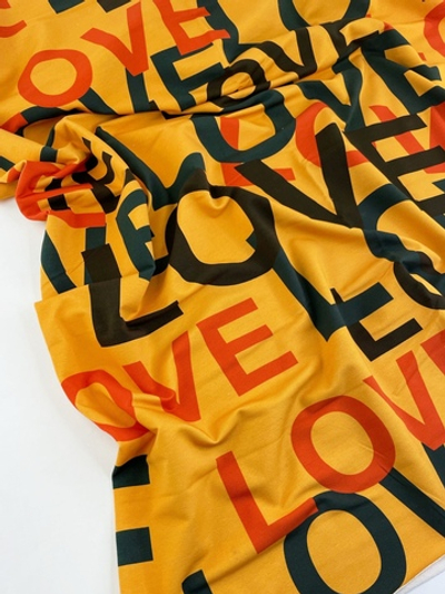 БУКВЫ НА ОРАНЖЕВОМ - Футер 2х нитка с лайкрой, компакт пенье (ДЖ49 Маша П) (к0 маленькая дырочка от кромки 43см, от среза 85см)