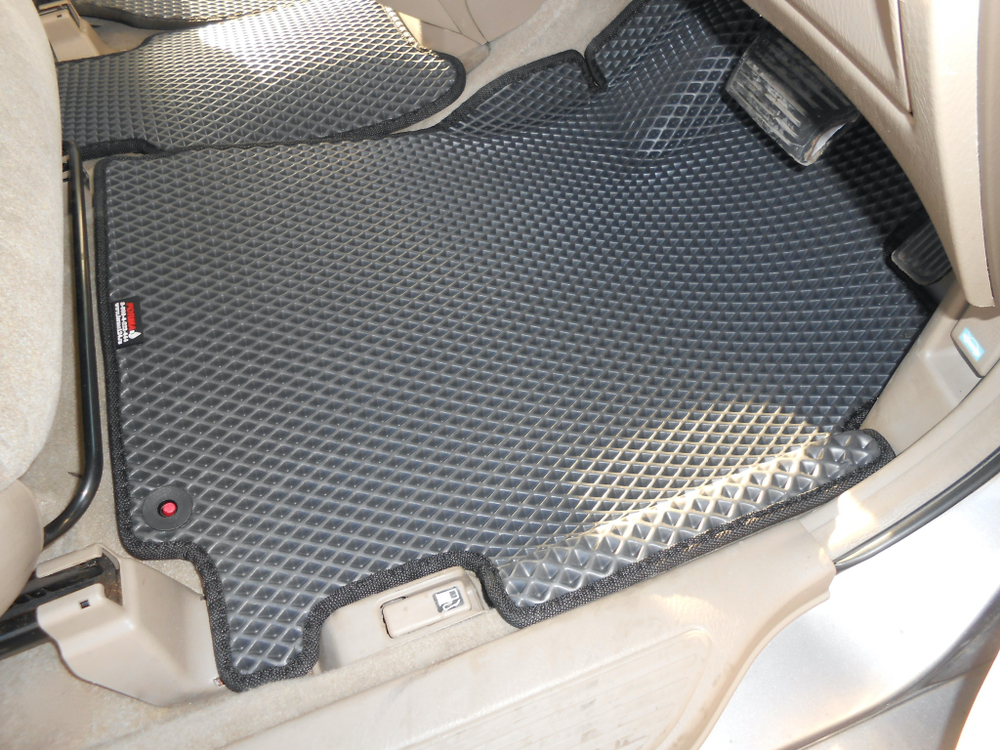Honda Odyssey 2 поколение (1999-2003) 3 ряда. 2 ряд с раздельными креслами