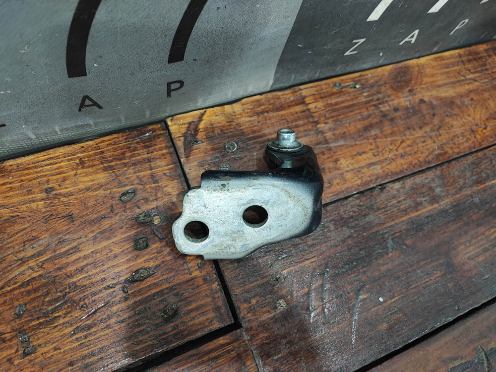 Петли двери передней правой нижняя Ford Kuga 2 (CBS) 12-19 Б/У Оригинал CJ54S22810AC