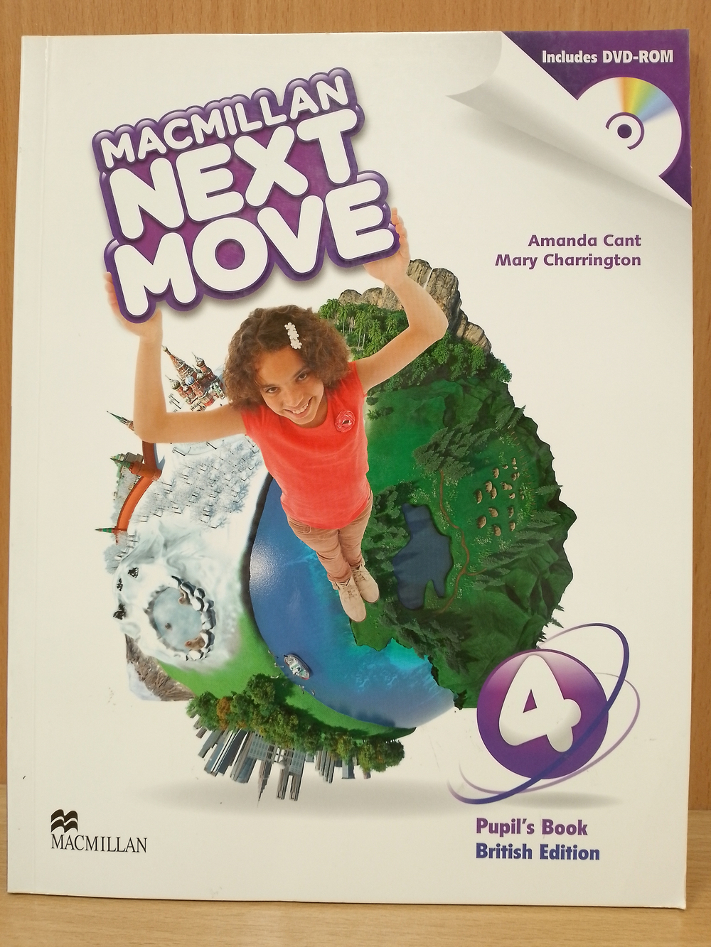 Next Move British English Level 4 Student's Book Pack (+DVD-ROM)