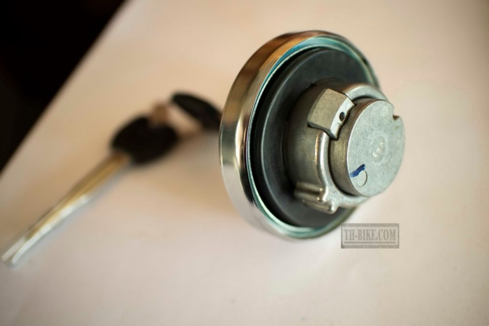 17620-MEG-003. CAP COMP., FUEL FILLER (HONDA LOCK). Honda CRF250L, VT750