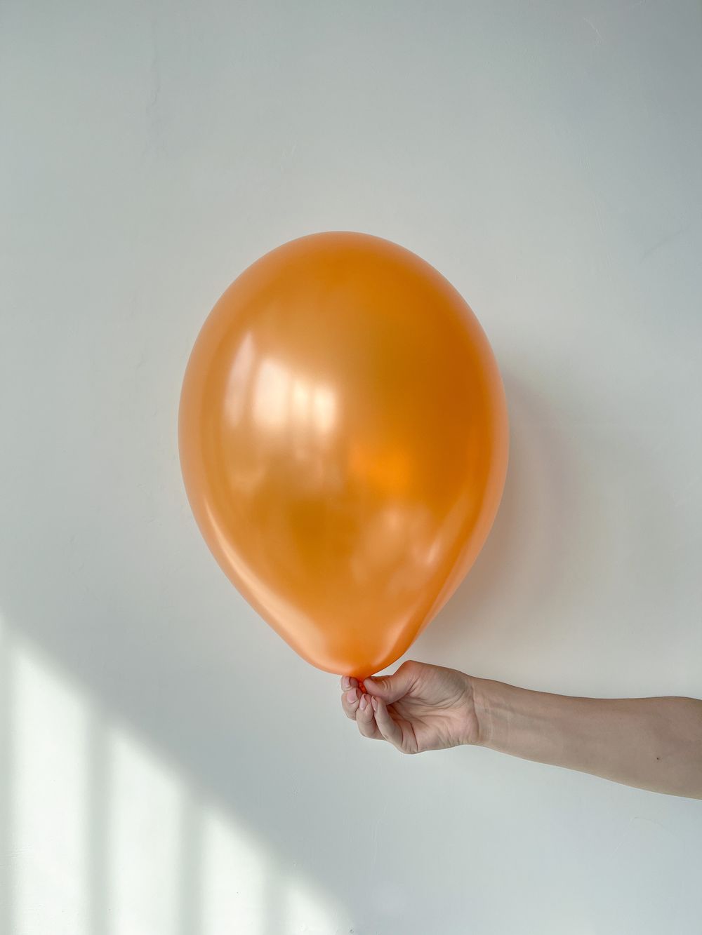 B Шар металлик 12"/30 см оранжевый Экстра Bright Orange (БГ-17)  Изображение2