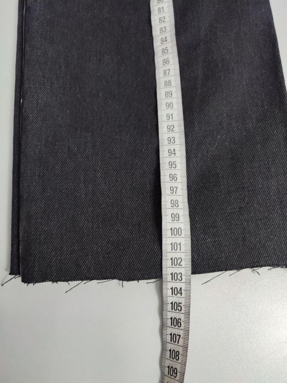 Джинсы черные базовые 44 размер