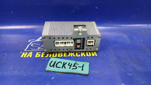 Усилитель звука TOYOTA SEQUOIA 2001