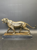 Бронзовая скульптура «Идущий тигр»