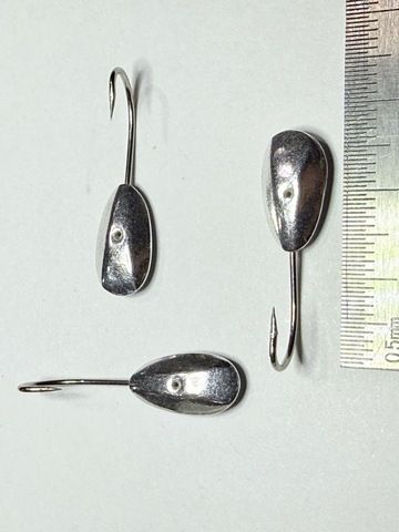 Мормышка Mustad тип 301 цв: серебро-гальваника (2,1гр. d-7,5х14мм)