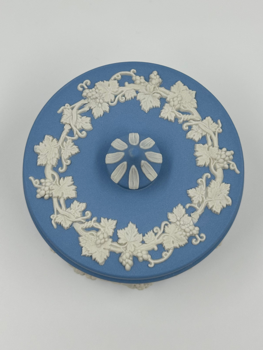 Шкатулка Wedgwood голубая круглая