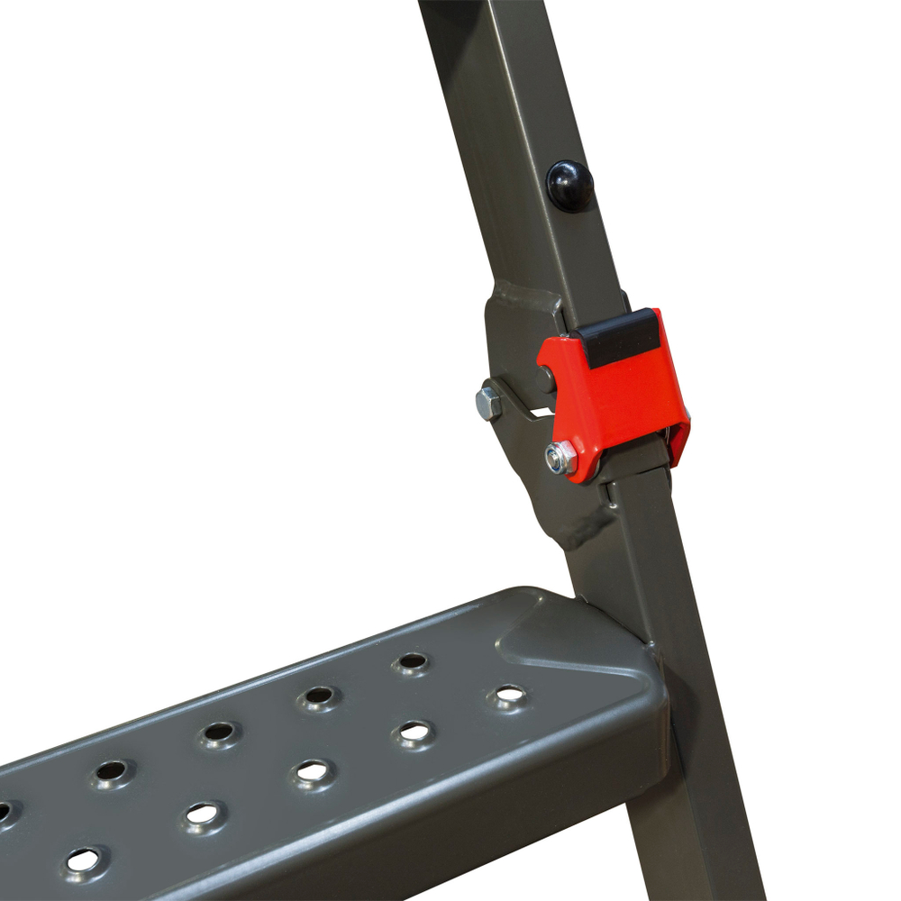 Лестница складная металлическая LMP