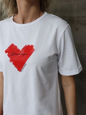 Футболка c печатным принтом СЕРДЦЕ ,  белая