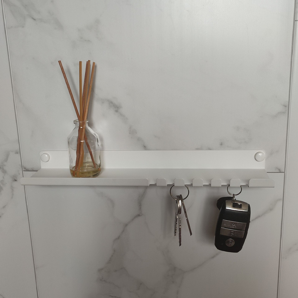 Ключница полка на 5 крючков белая