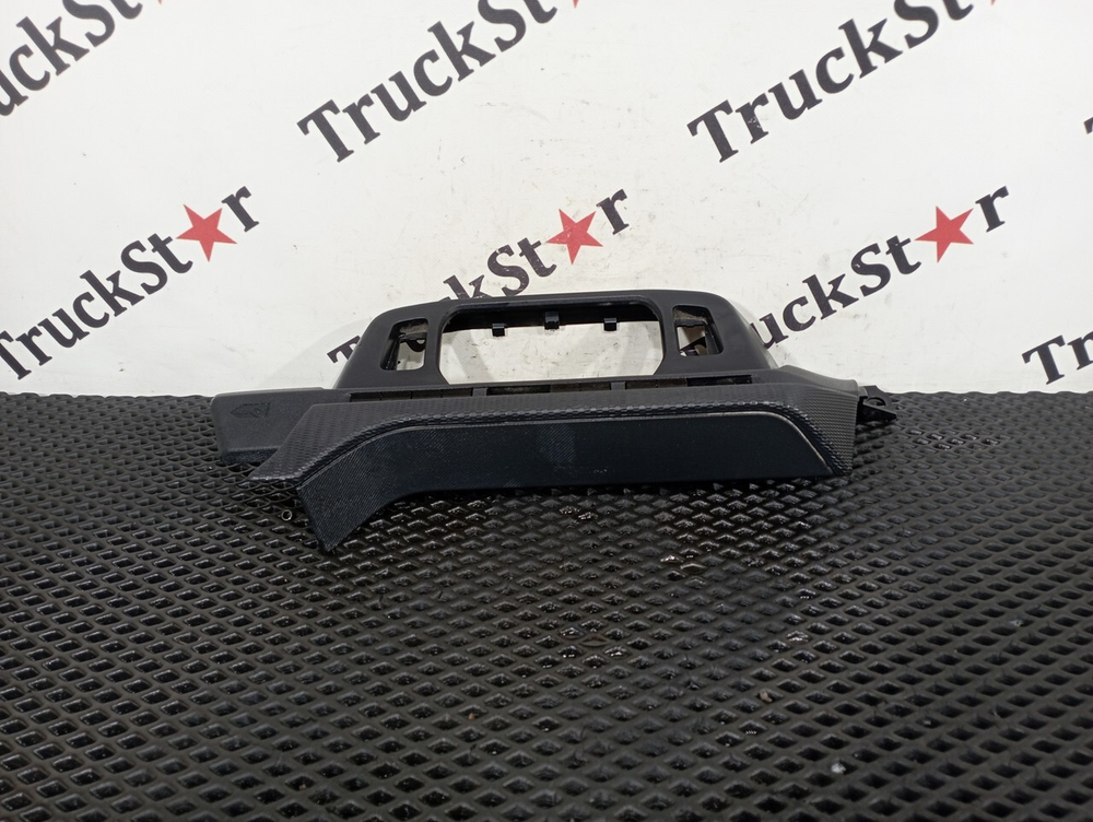 Накладка торпедо 2023г.