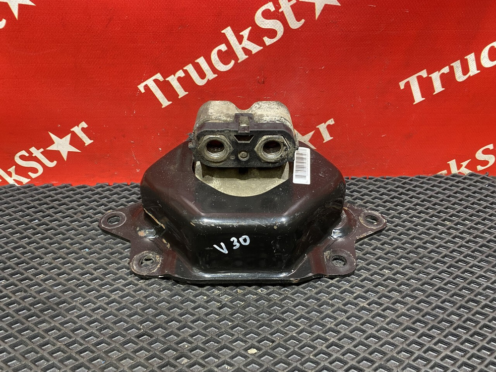 Подушка двигателя задняя 2018г.