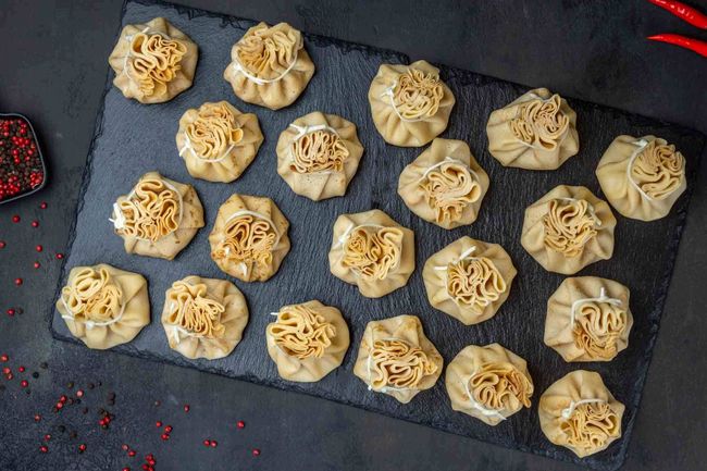 Блинные мешочки с болоньезе, 20 шт.