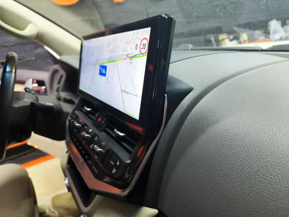 Магнитола для Toyota Land Cruiser 200 2015-2021 (низкая комплектация) - Carmedia NH-T1603 на Android 10, 4Гб+64Гб, 4G SIM-слот, CarPlay