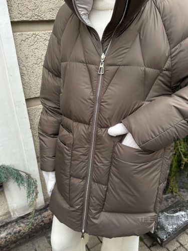 Пуховик двухсторонний в цвете капучино с капюшоном