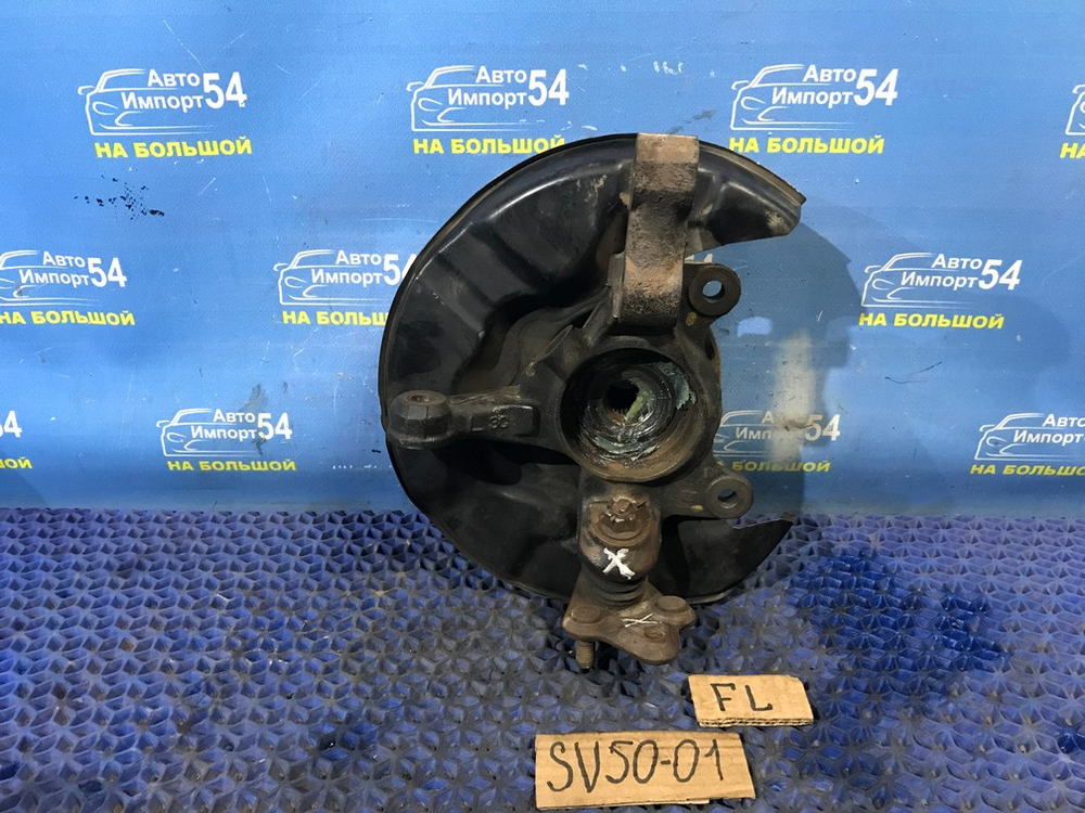 Ступица передняя левая TOYOTA VISTA 1999