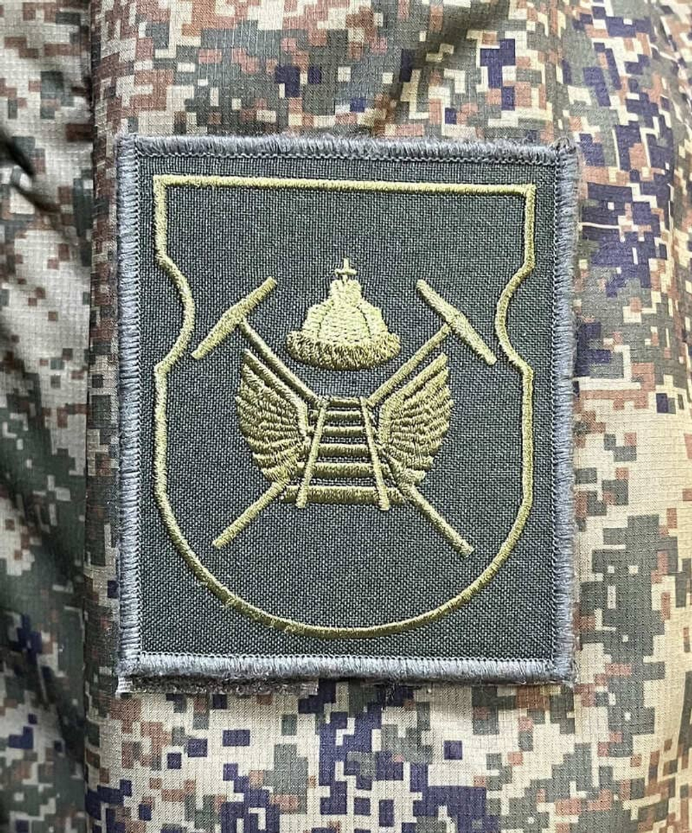 Шеврон вышитый батальона ЖДВ полевой (два молота, шапка мономаха) на липучке