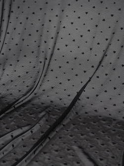 Сетка эластичная с вышивкой в горошек, сердечки и мушка черная метражом