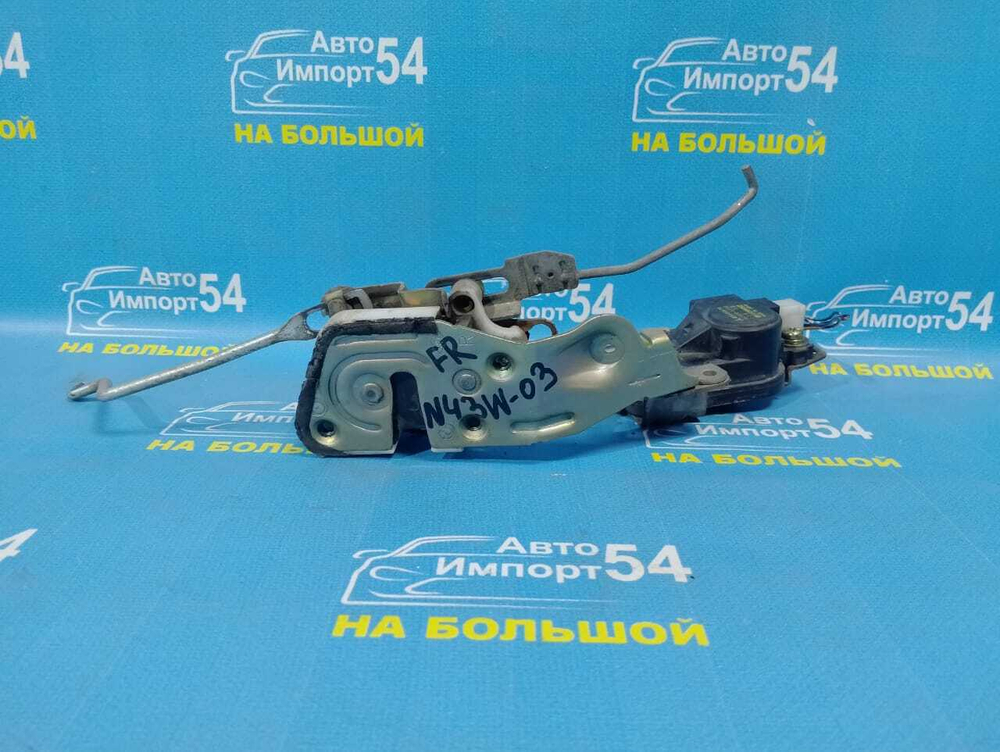 Замок двери передней правой MITSUBISHI CHARIOT 1991-1997